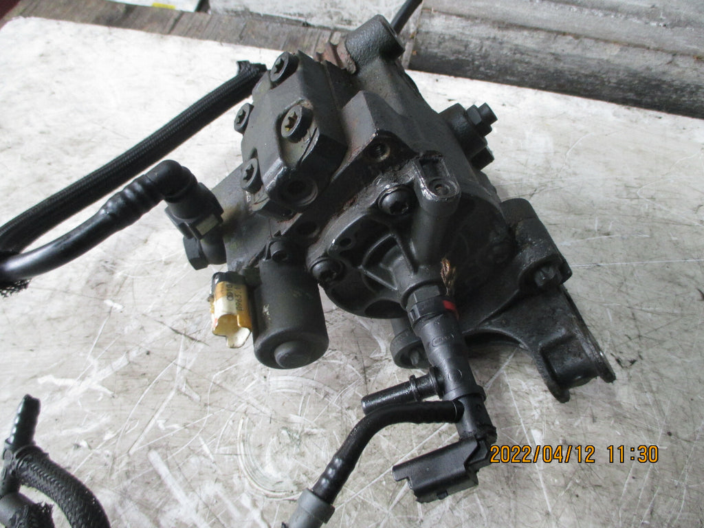 NISSAN JUKE 2013 1.5 DIESEL INJECTION PUMP 8201100115