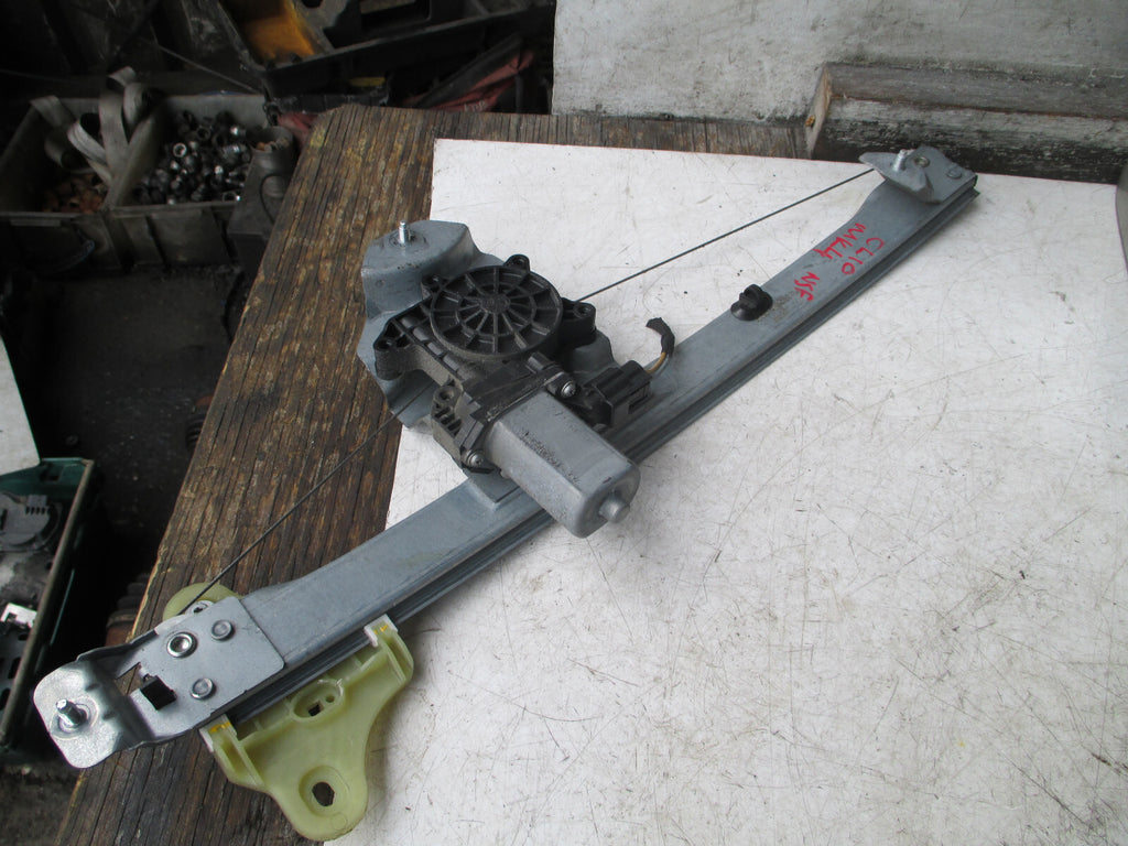 RENAULT CLIO MK4 2018 NSF PASSENGER SIDE FRONT WINDOW MOTOR REGULATOR 128001472B