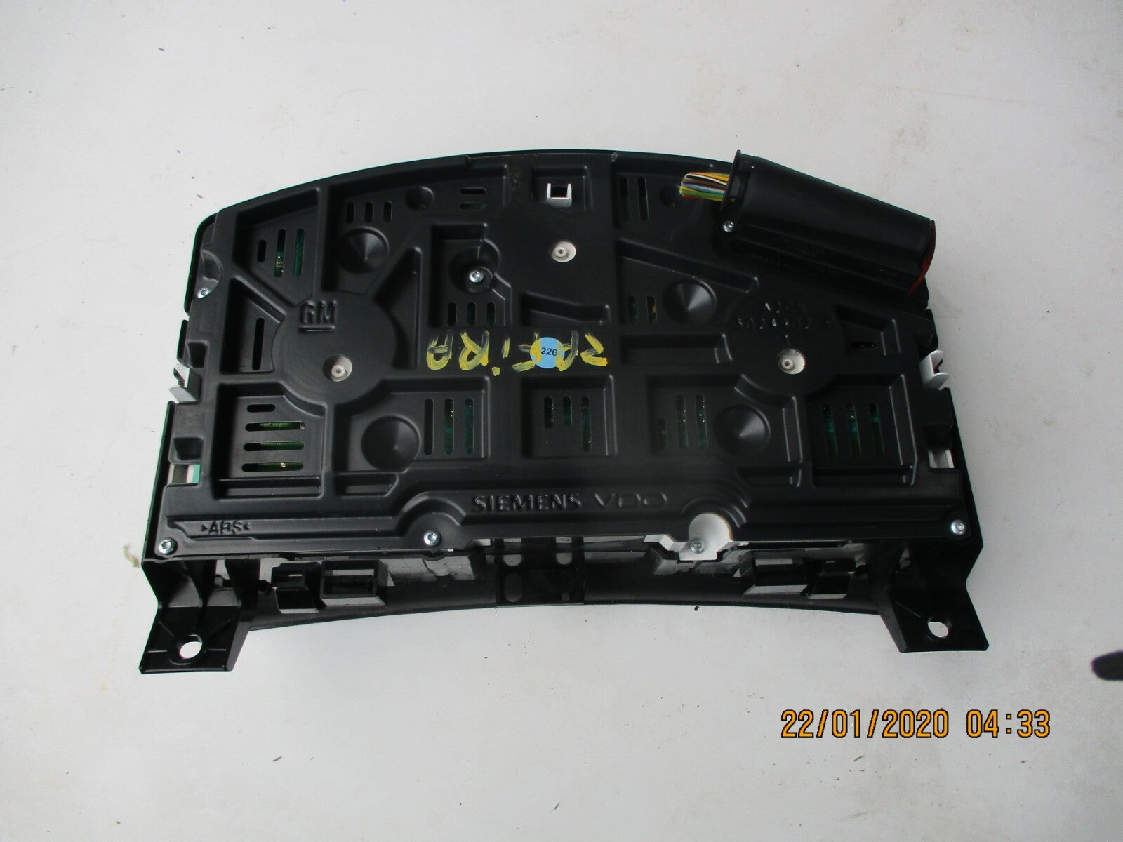 VAUXHALL ZAFIRA B MK2 1.6 105HP 2006 SPEEDO CLOCKS INSTRUMENT CLUSTER 13216695