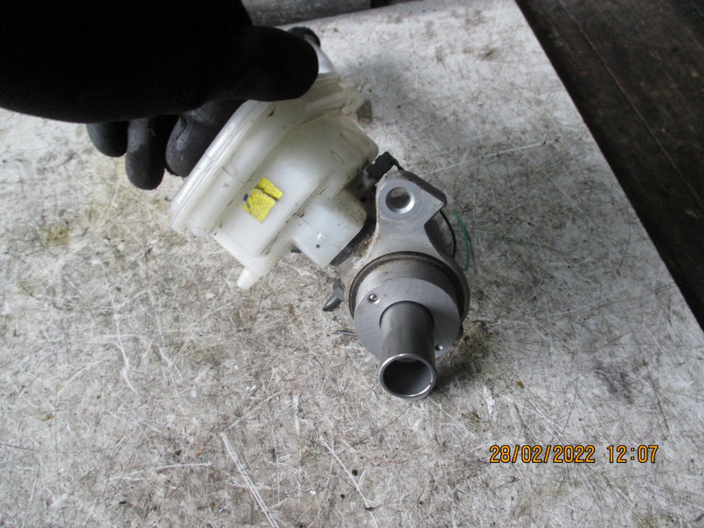 NISSAN MICRA K13 2014 1.2 PETROL BRAKE MASTER CYLINDER