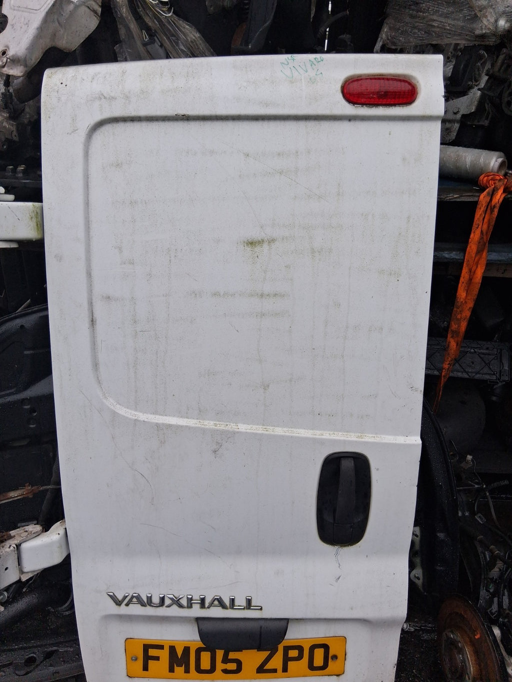 2005 VAUXHALL VIVARO MK1 NSR PASSENGER SIDE REAR LEFT COMPLETE DOOR WHITE