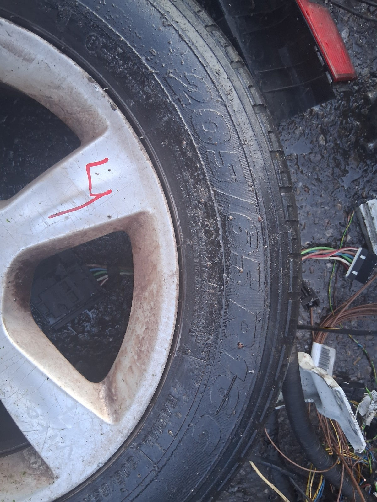 2007 MERCEDES BENZ VITO W639 16 INCH ALLOY WHEEL WITH TYRE 205/65R16