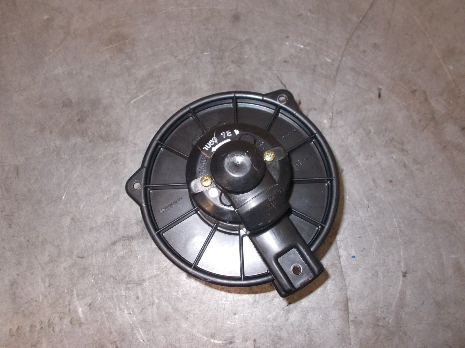 TOYOTA YARIS 2003 MK1 HEATER BLOWER MOTOR 1940001060