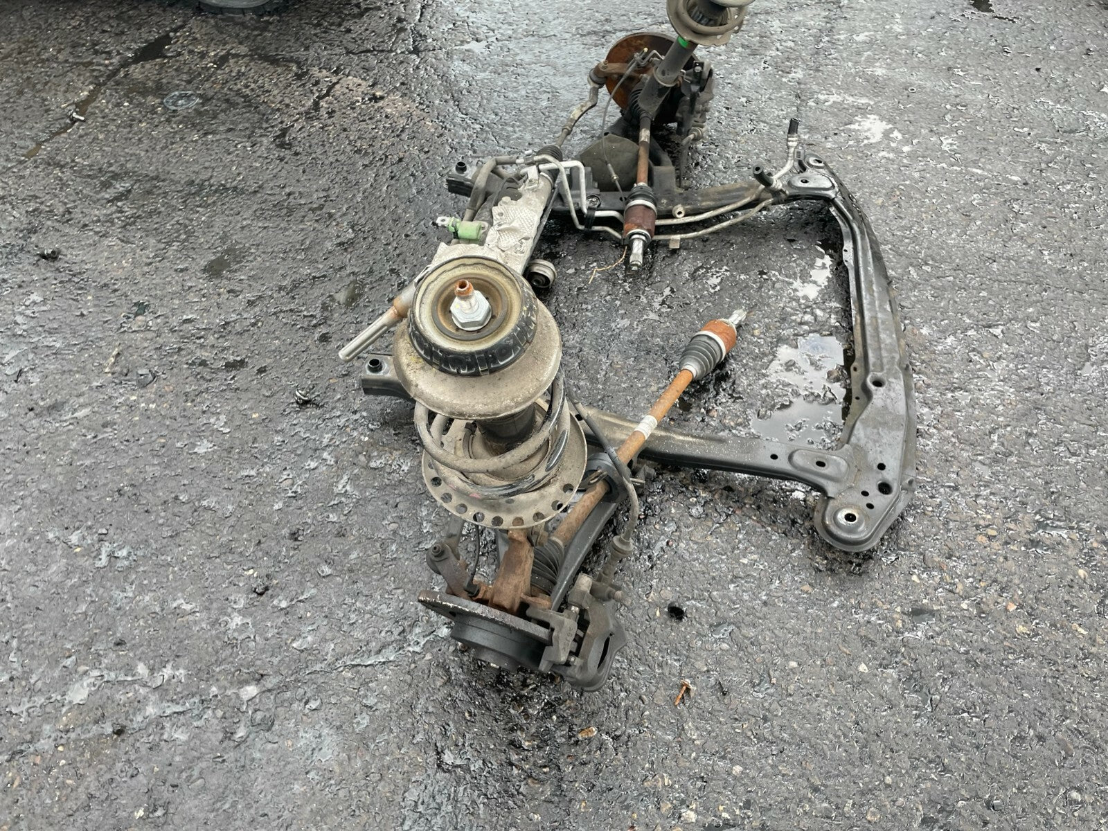 2018 DACIA SANDERO MK2 1.0 PETROL COMPLETE FRONT SUBFRAME SHOCK SPRING HUB LEGS