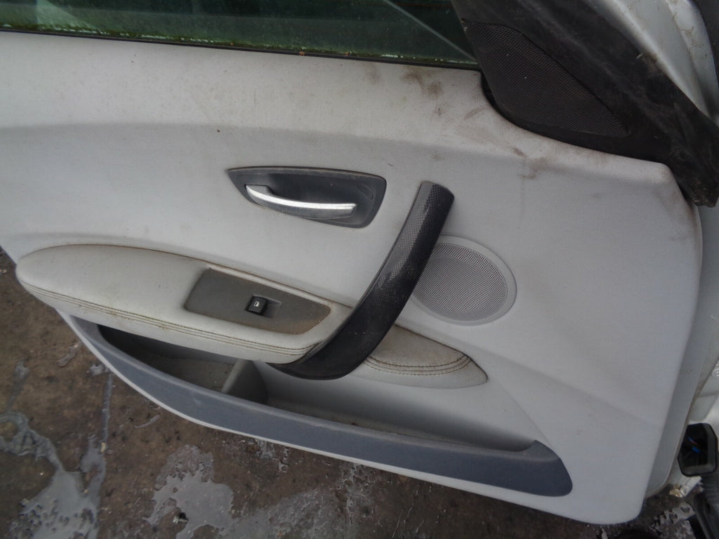 BMW 1 SERIES E87 5 DOOR PASSENGER SIDE FRONT COMPLETE DOOR SILVER