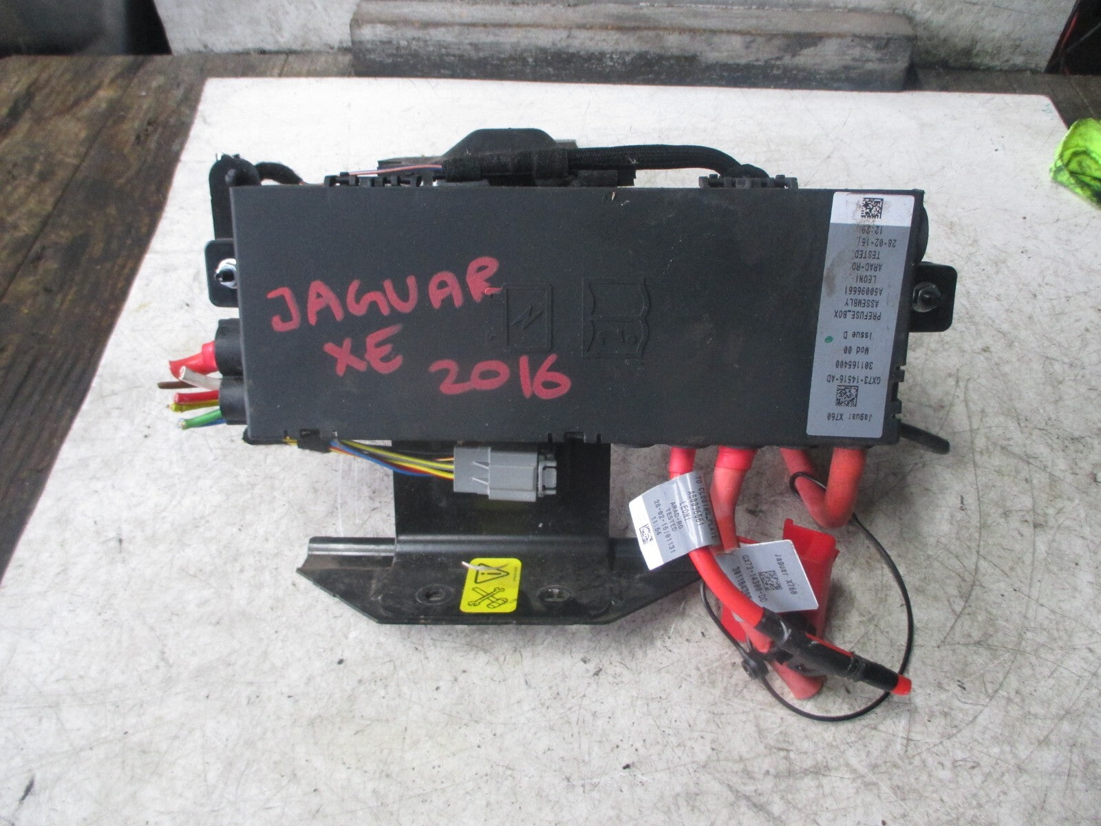 JAGUAR XE X760 2016 2.0 DIESEL BATTERY POSITIVE TERMINAL FUSE BOX GX7314516AD
