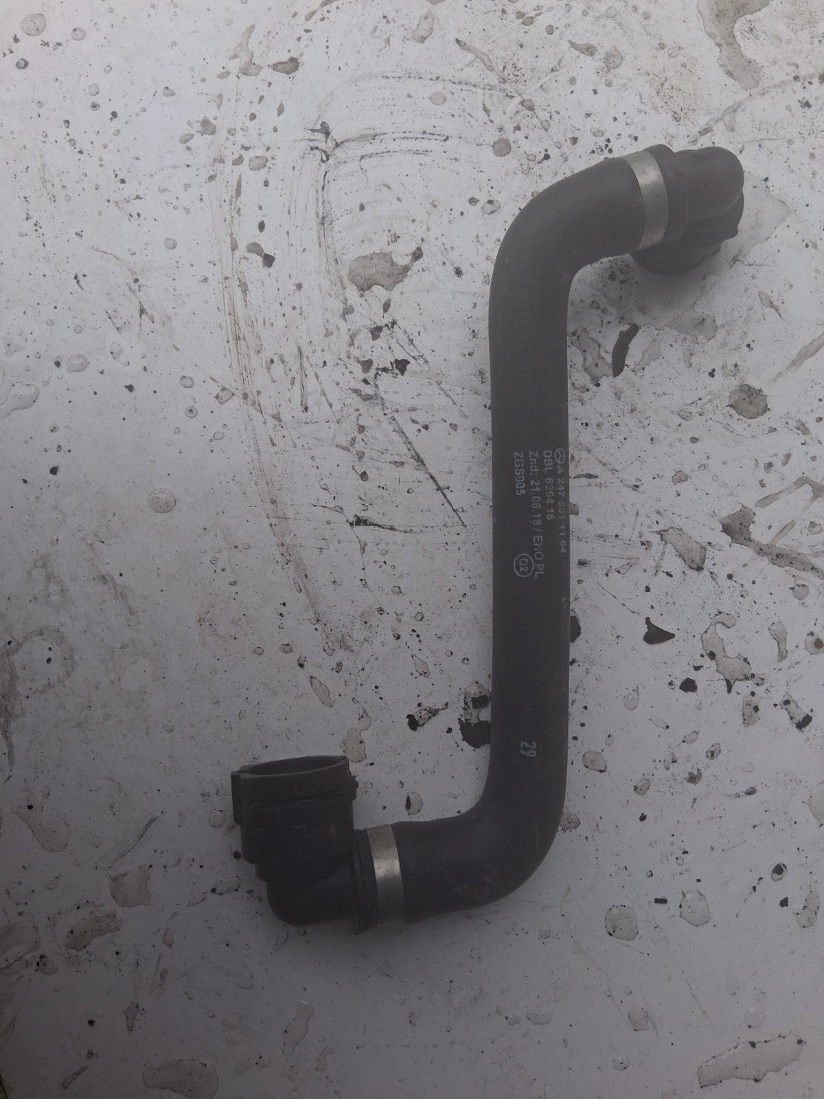 MERCEDES 2021 A CLASS WATER COOLANT RADIATOR PIPE A2475011164