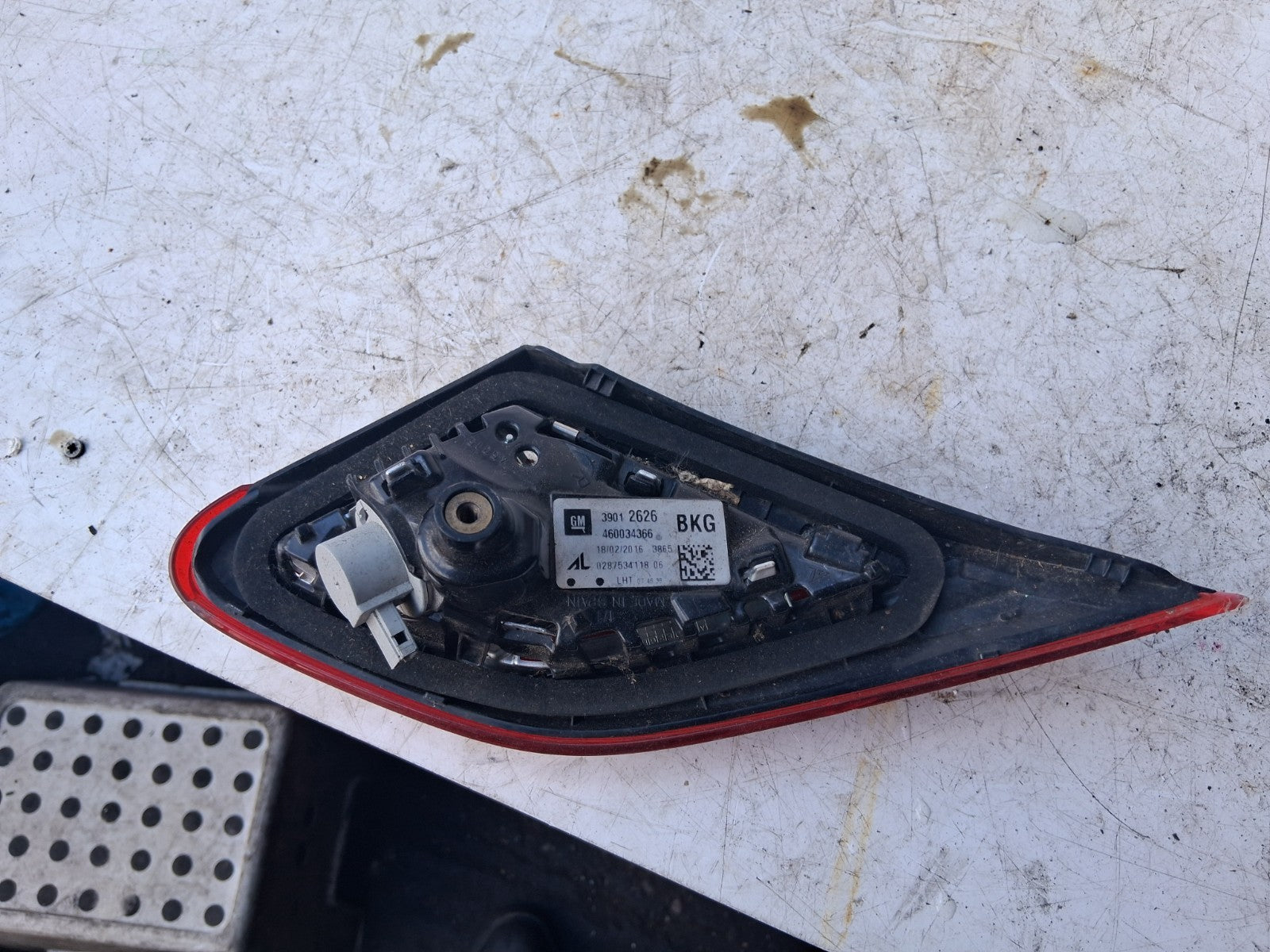 VAUXHALL CORSA E 2016 OSR DRIVER SIDE INNER TAIL LIGHT 39012626