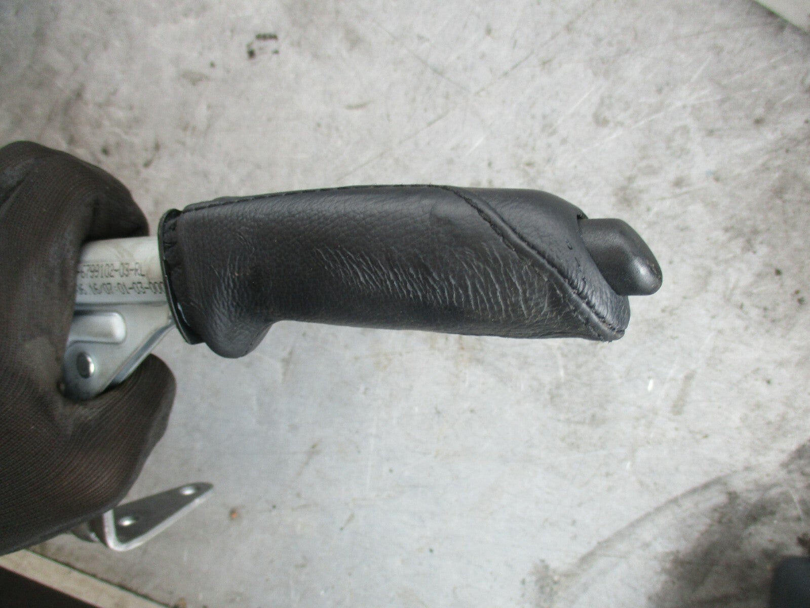 BMW 1 SERIES F21 F20 HANDBRAKE HANDLE PARKING LEVER 6799102