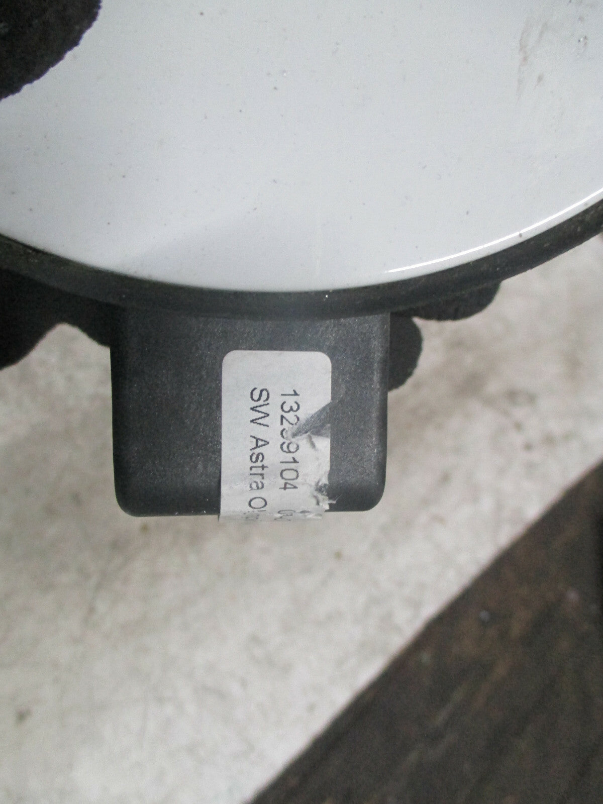 VAUXHALL ASTRA H 2012 3 DOOR FUEL FILLER FLAP 13299104