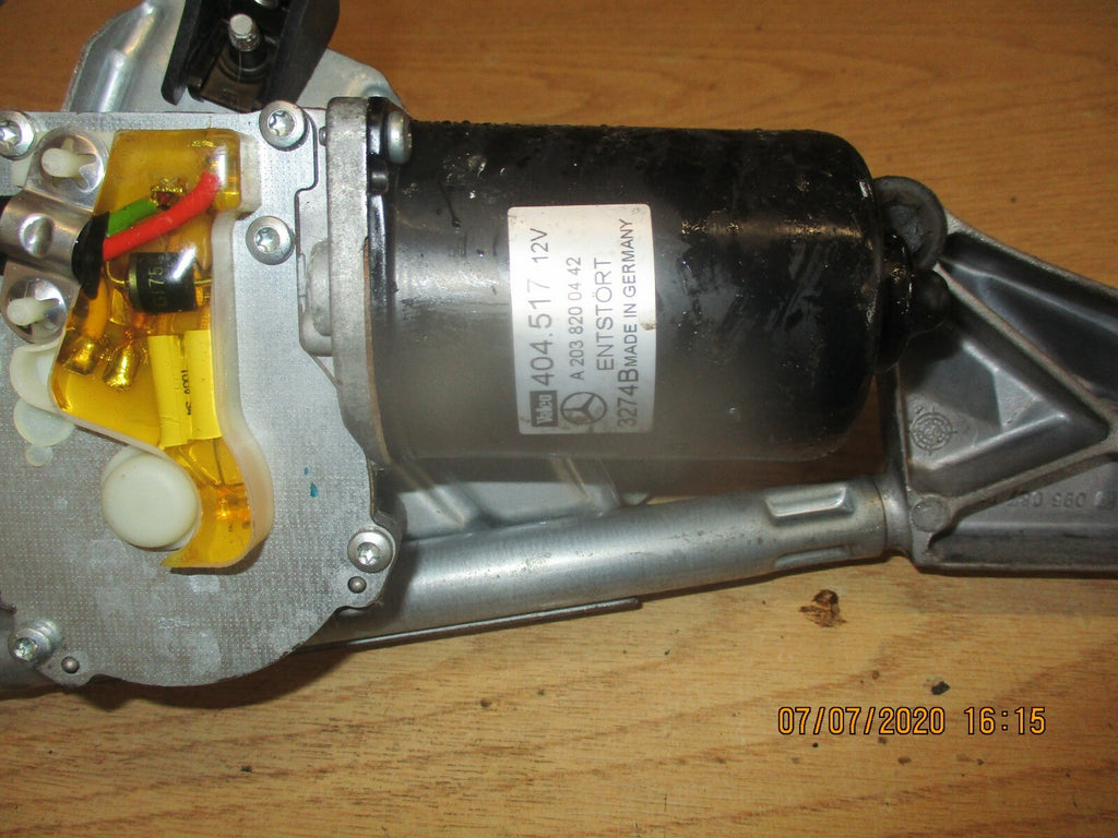 MERCEDES C CLASS FRONT WINDSCREEN WIPER MOTOR WITH LINKAGES 40451712V