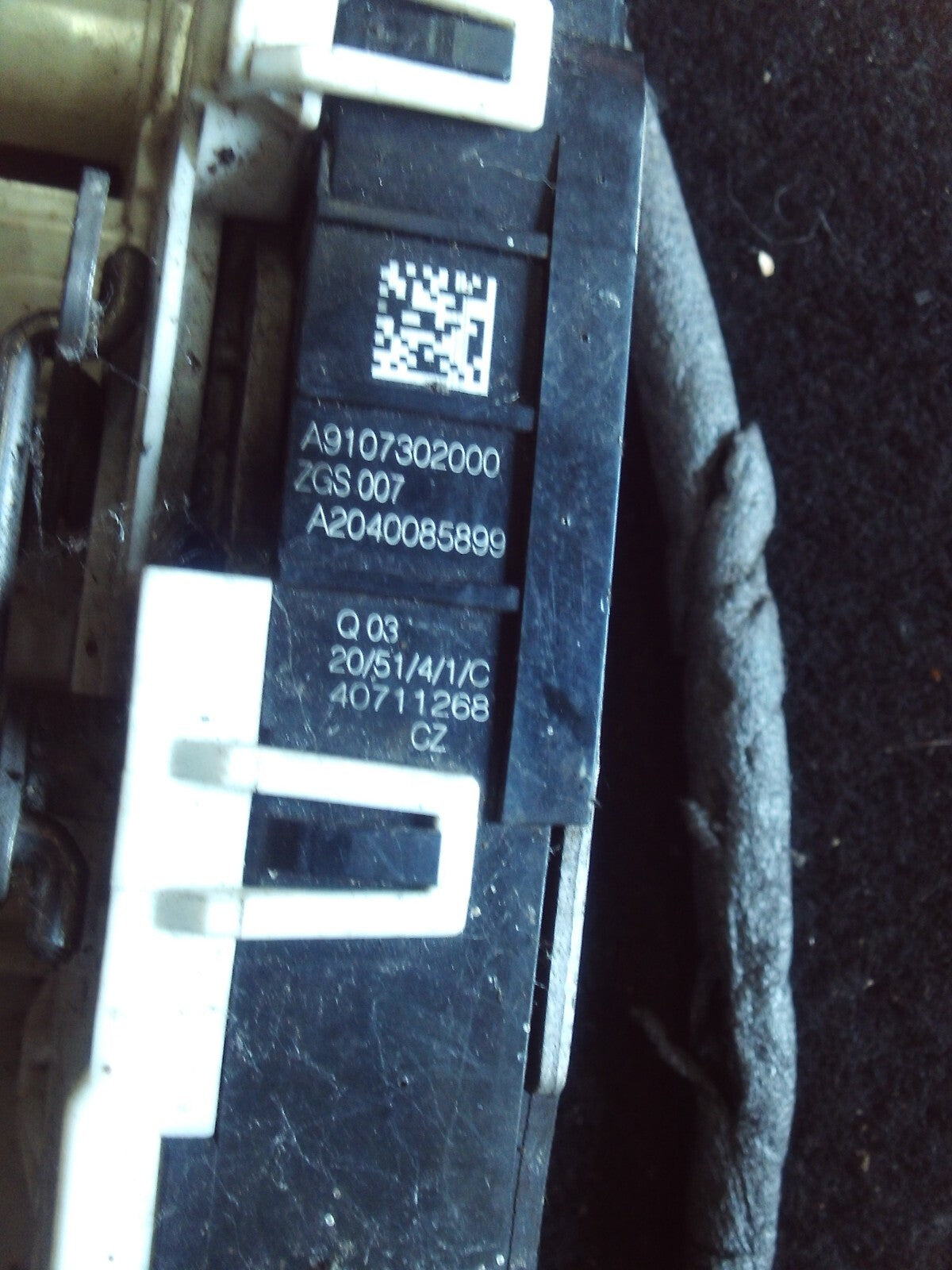 2021 MERCEDES SPRINTER W907 NS PASSENGER SIDE LEFT SLIDING DOOR LOCK A9107302000
