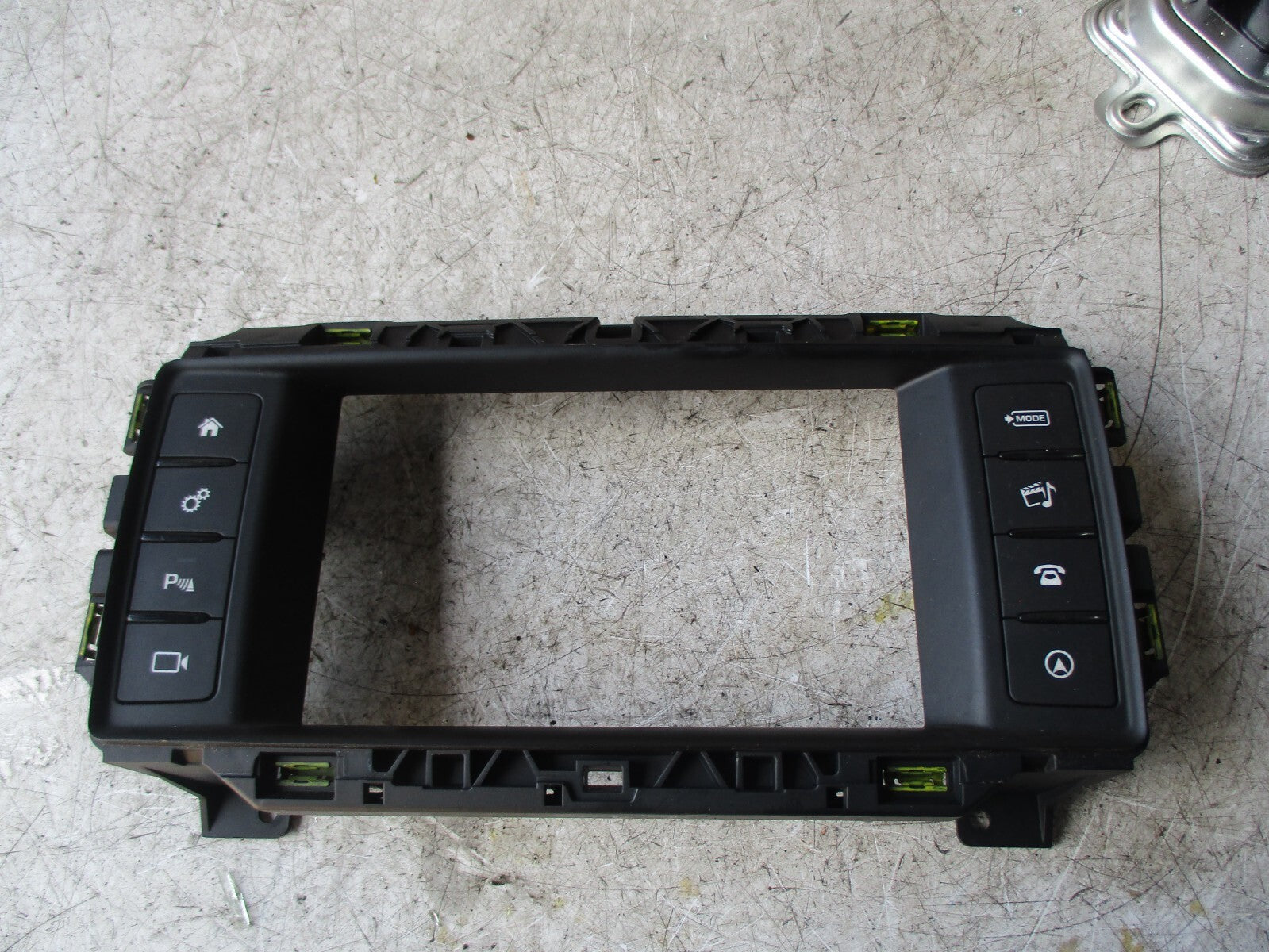 JAGUAR XE 2017 DASH SAT NAV SCREEN SURROUND PANEL GX7319F211PB