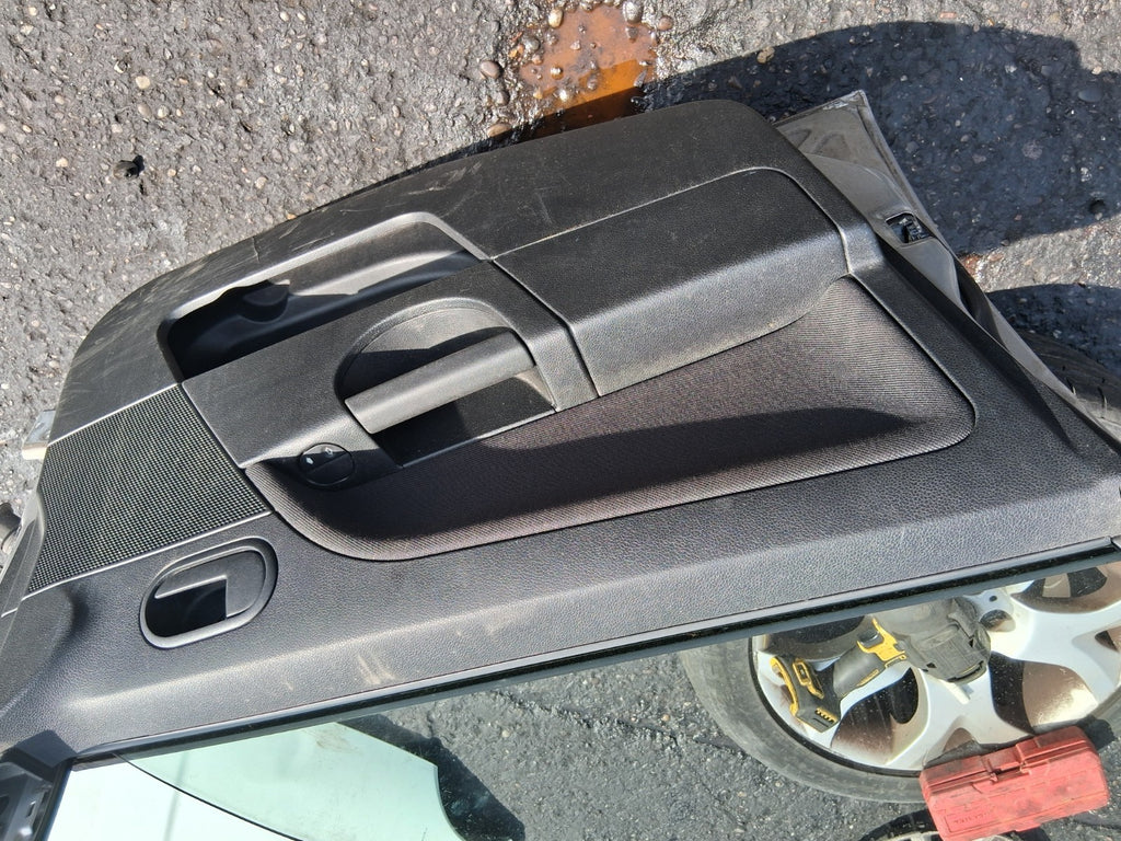 2006 FORD FIESTA MK6 NSF PASSENGER SIDE FRONT LEFT COMPLETE DOOR SILVER