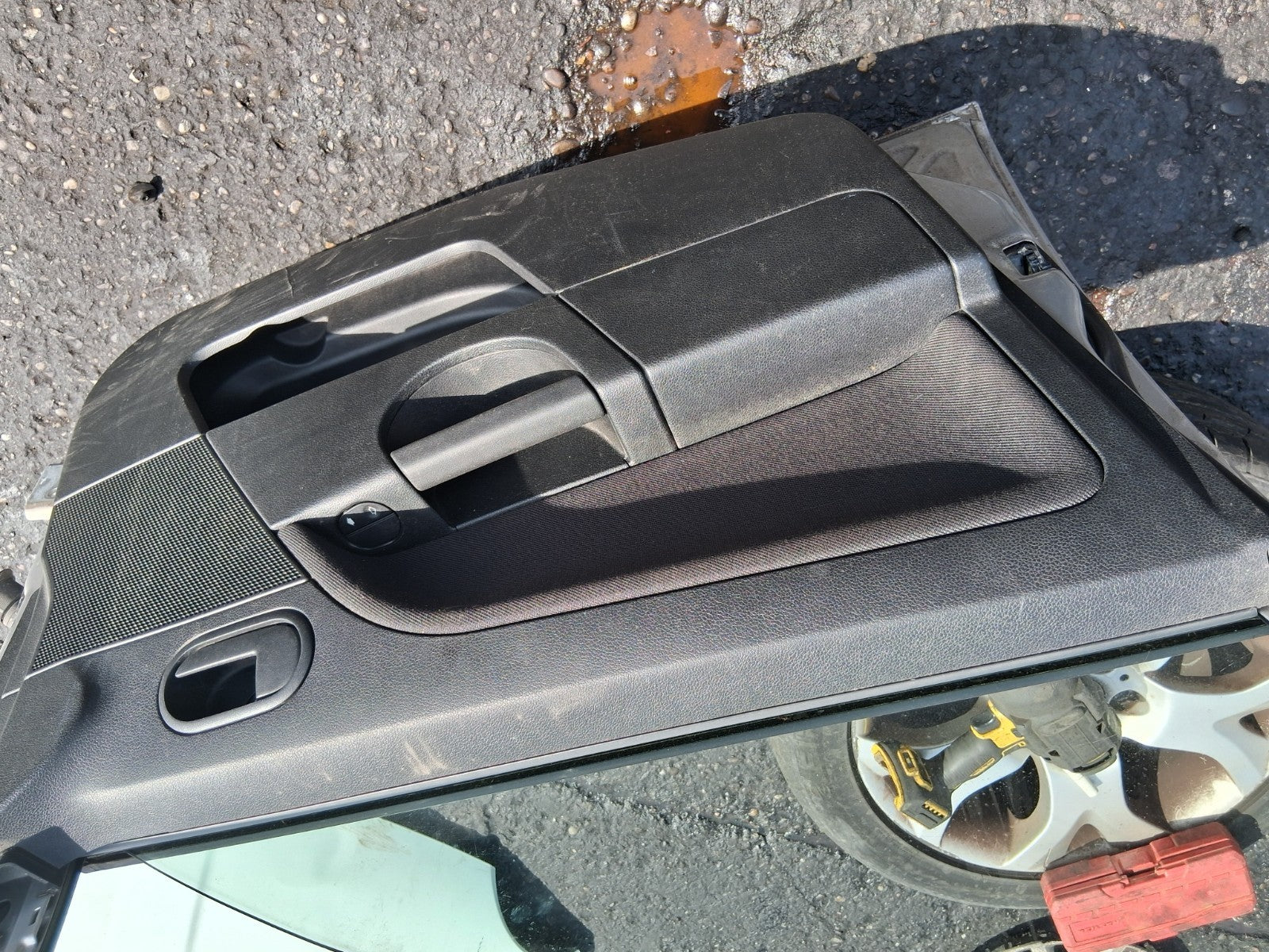 2006 FORD FIESTA MK6 NSF PASSENGER SIDE FRONT LEFT COMPLETE DOOR SILVER