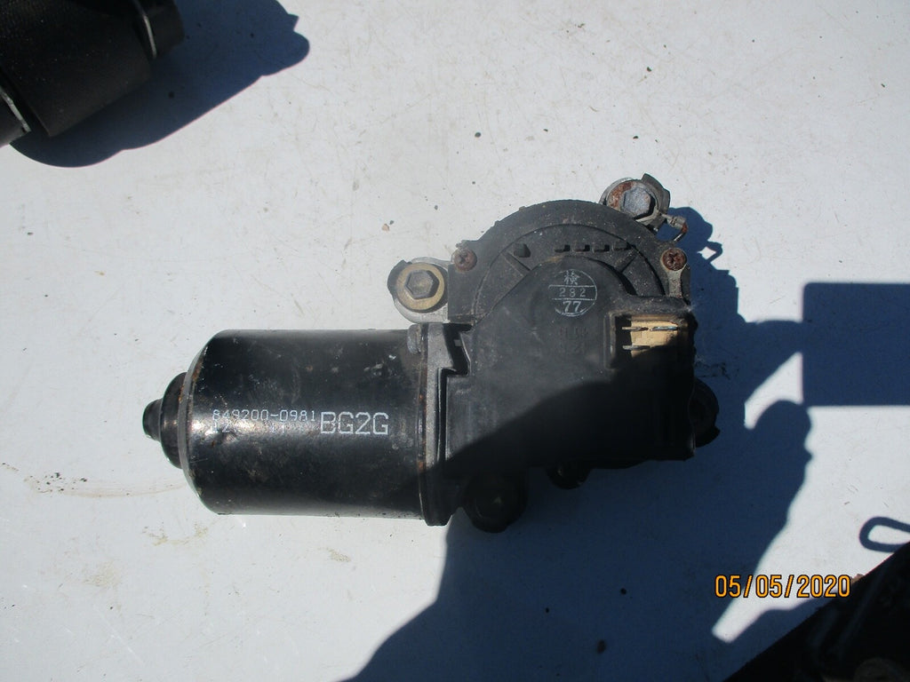 MAZDA 323 2002 MK6 FRONT WIPER MOTOR 849200 0981