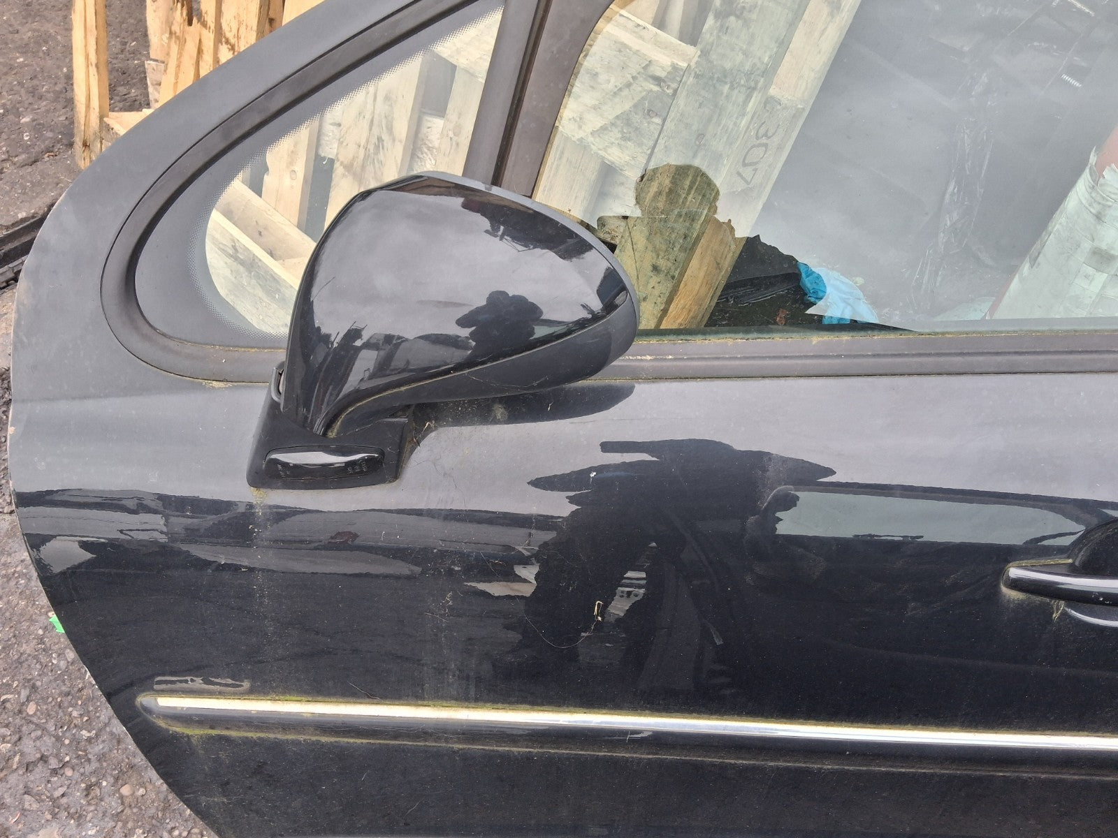 2012 PEUGEOT 207 NSF PASSENGER SIDE FRONT LEFT COMPLETE DOOR WITH WING MIRROR