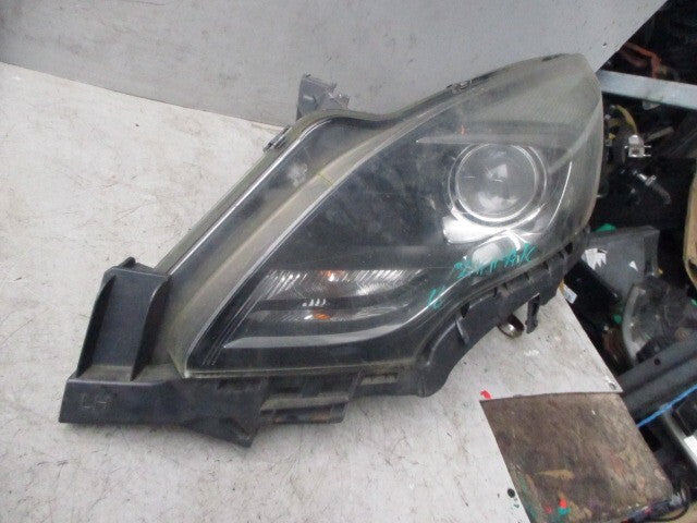 2016 VAUXHALL ZAFIRA C NS PASSENGER SIDE HEADLIGHT DAMAGED 39009023