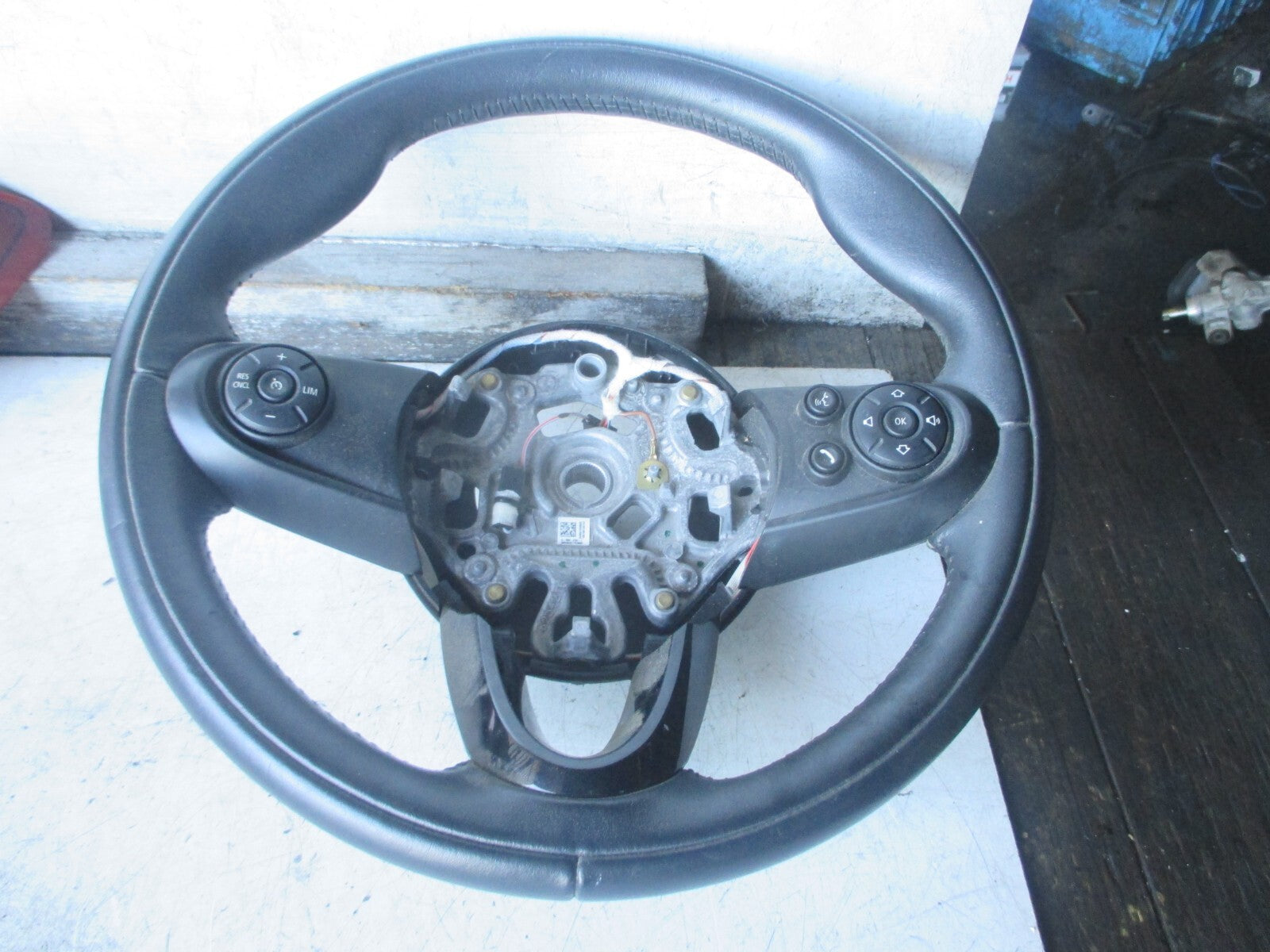 BMW MINI CLUBMAN F54 2016 3 SPOKE MULTIFUNCTION STEERING WHEEL