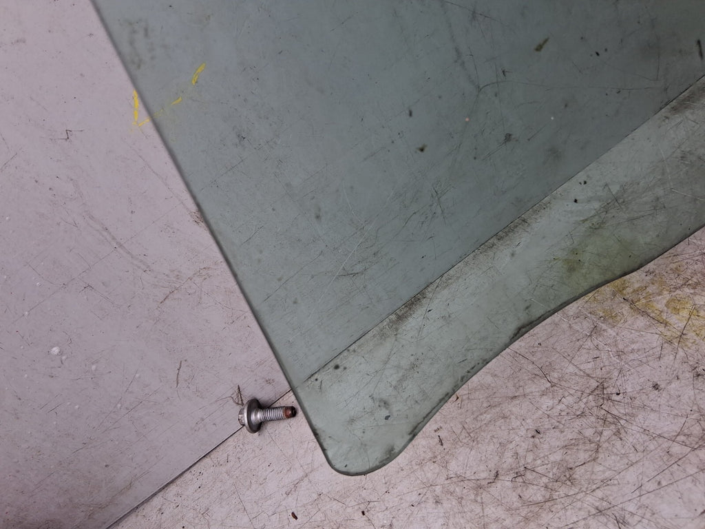 2015 VAUXHALL ASTRA J NSF PASSENGER SIDE FRONT LEFT WINDOW GLASS 43R001582