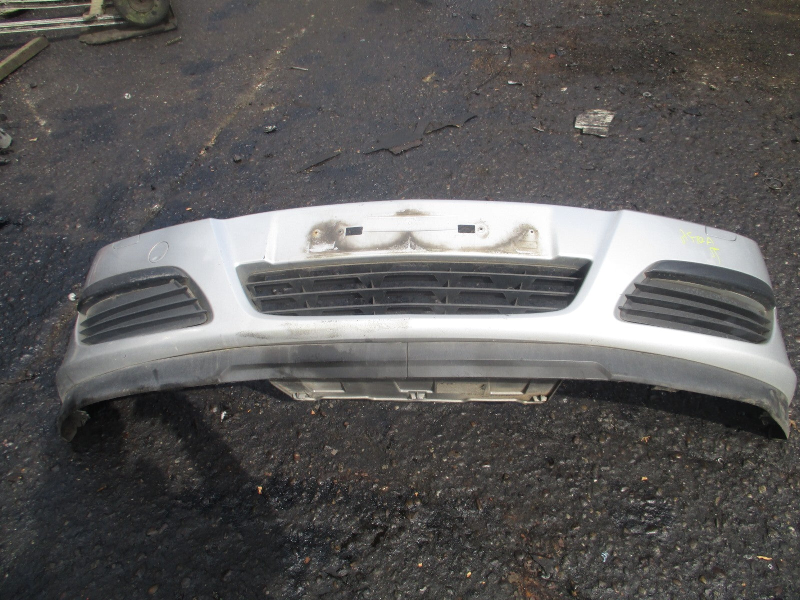 VAUXHALL ASTRA H 2008 5 DOOR FRONT BUMPER FOG LIGHT GRILLS SILVER