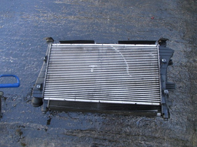 2020 SAIC LDV V80 2.5 DIESEL RADIATOR RAD PACK C00104463