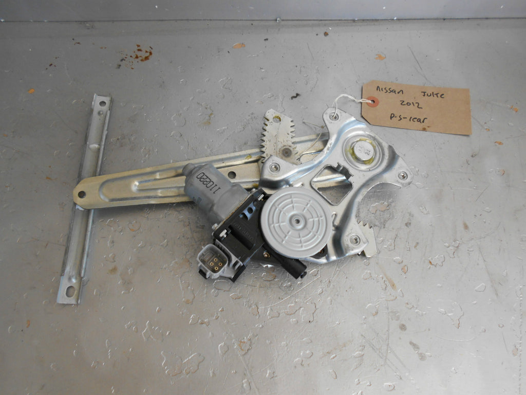 NISSAN JUKE 2012 5 DOOR NSR PASSENGER SIDE REAR WINDOW REGULATOR 82730CV01B