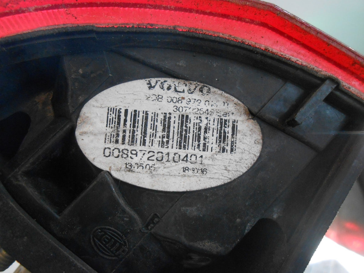VOLVO V70 MK2 2005 FACELIFT NSR PASSENGER SIDE REAR UPPER LIGHT SECTION