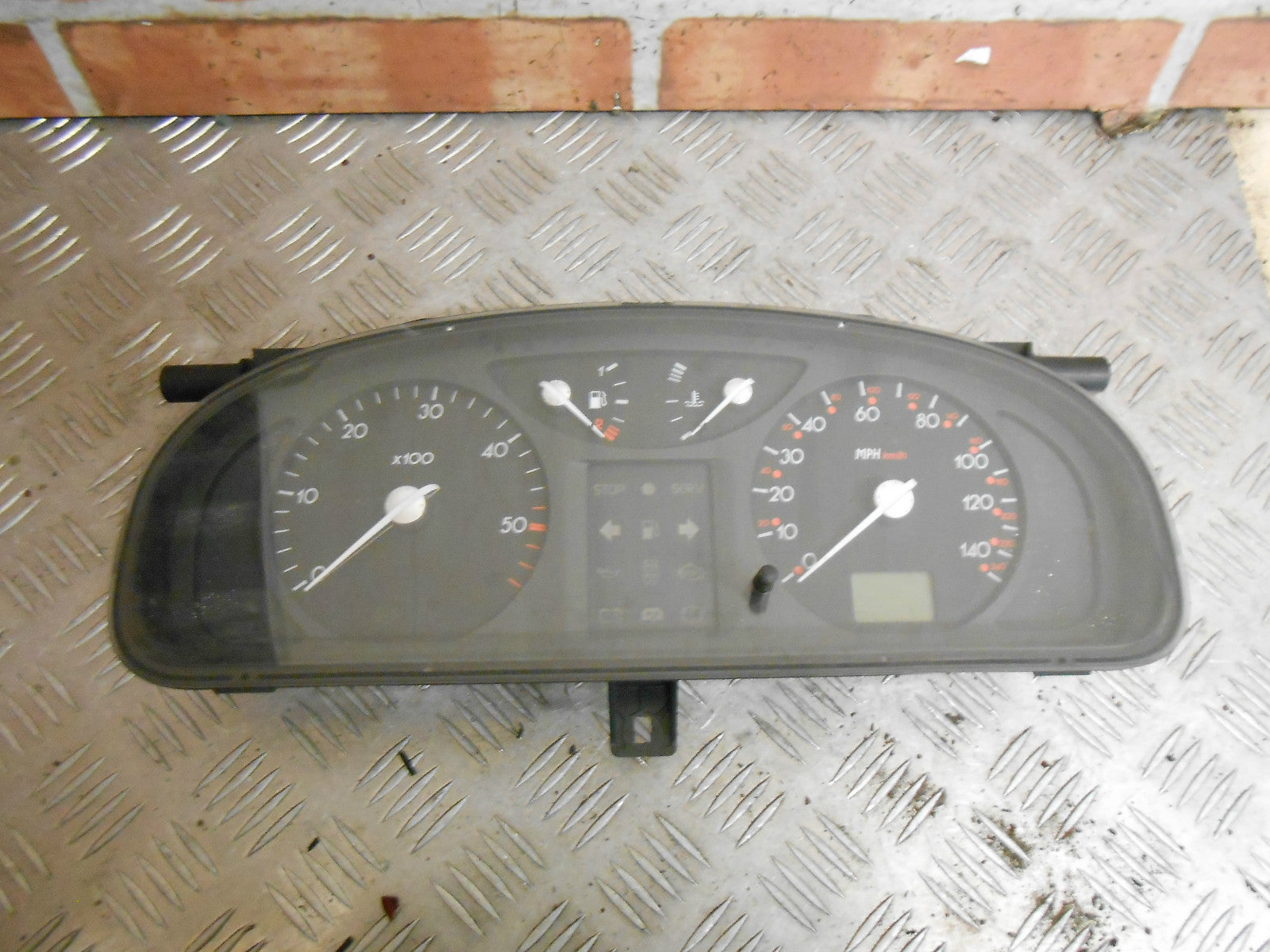 RENAULT LAGUNA 2002 1.9 DCI (F9Q750) CLOCK SPEEDO INSTRUMENT CLUSTER 8200218867