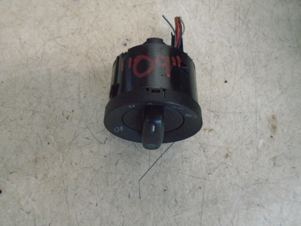 VW VOLKSWAGEN GOLF MK5 HEADLIGHT CONTROL SWITCH 1K0941431AR