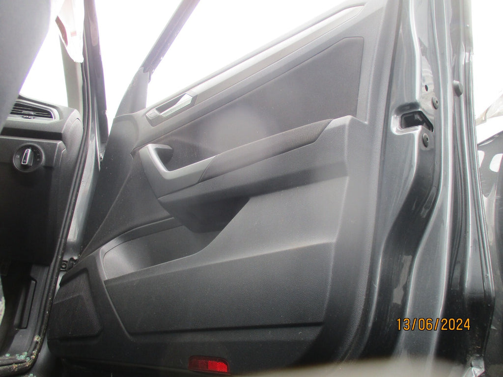 2020 VW VOLKSWAGEN T ROC OSF DRIVER SIDE FRONT DOOR CARD PANEL