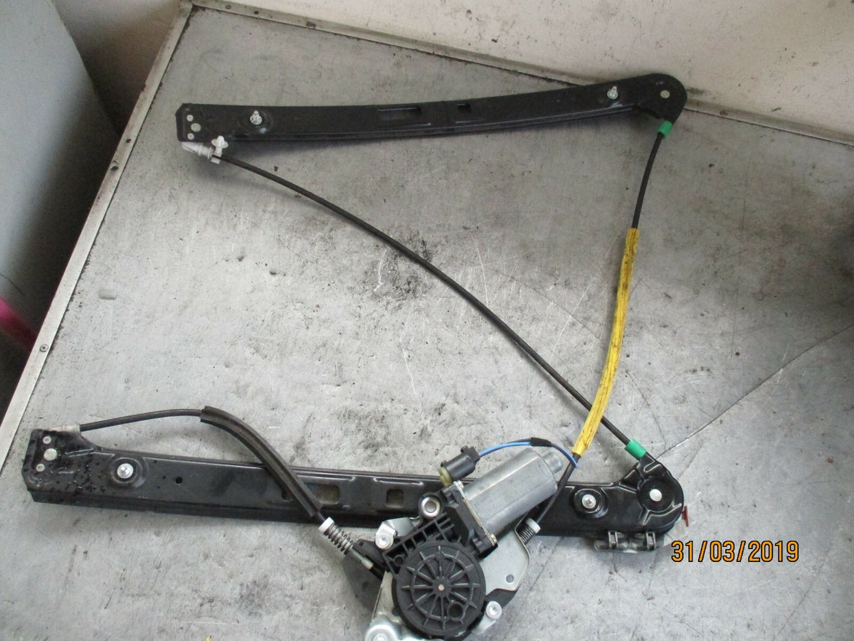 BMW 3 SERIES E46 2005 NSF PASSENGER SIDE FRONT WINDOW REGULATOR MOTOR 2118201842