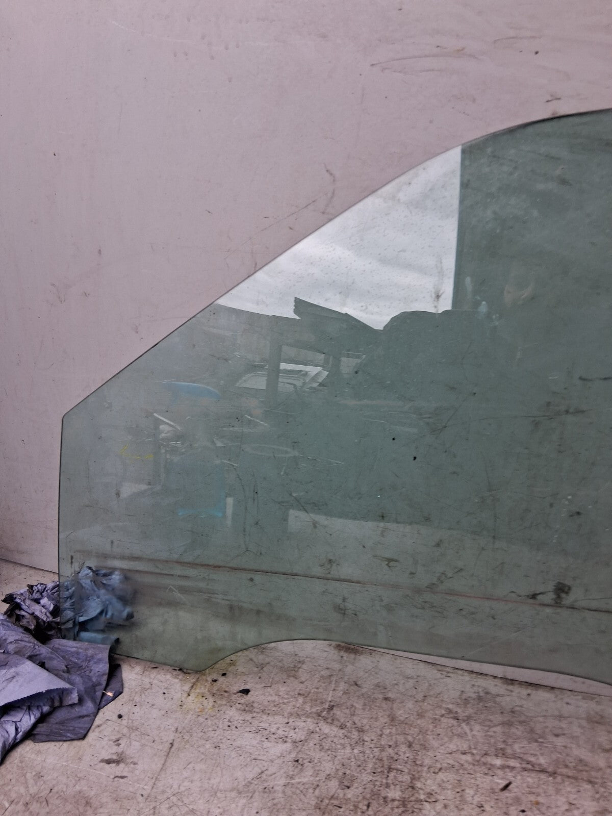 2011 AUDI A4 NSF PASSENGER SIDE FRONT LEFT WINDOW GLASS 43R00082