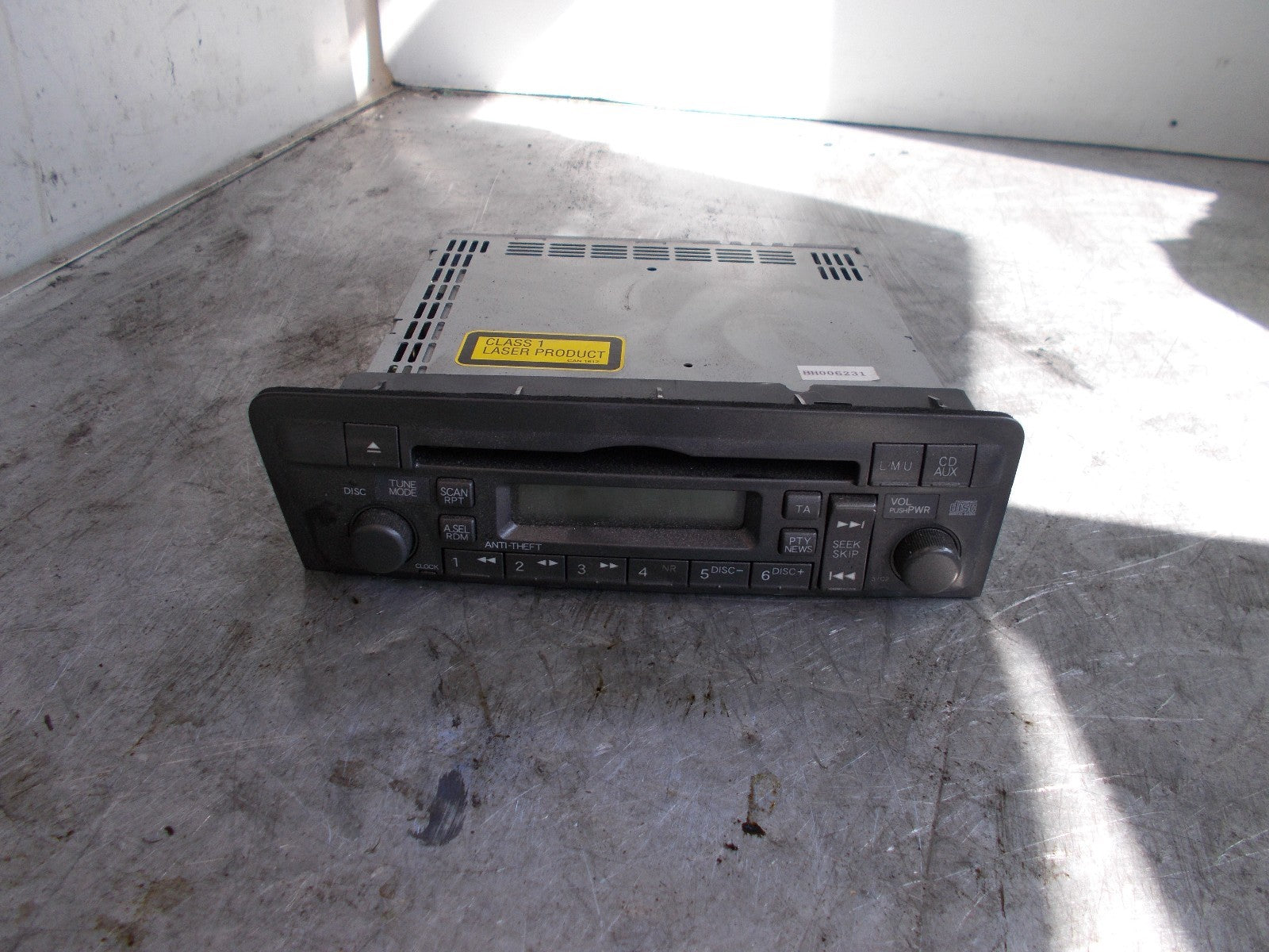 HONDA CIVIC MK7 RADIO STEREO CD PLAYER HEAD UNIT 39101 S5S E510 M1