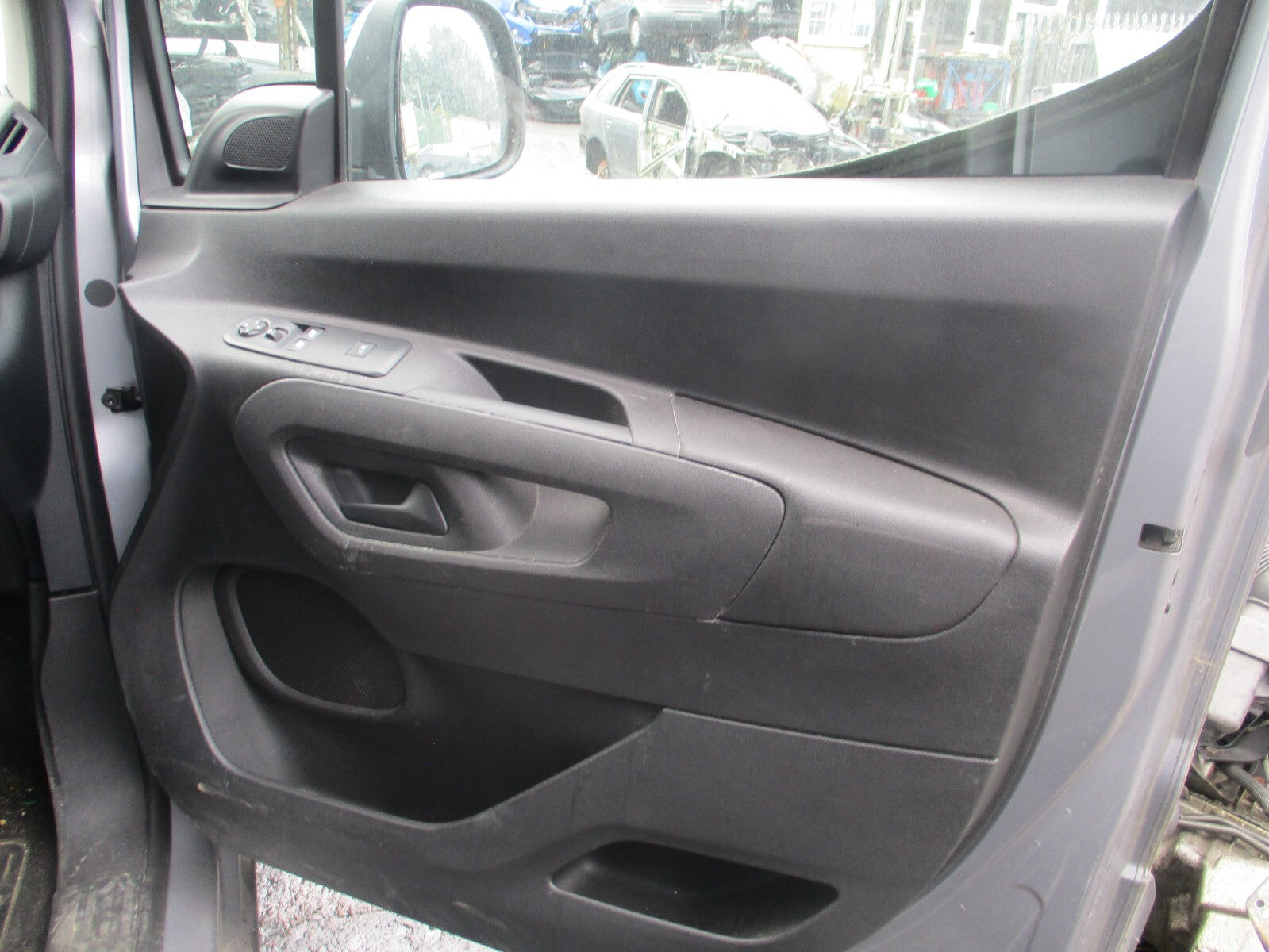2019 VAUXHALL COMBO E MK4 OS DRIVER SIDE FRONT WINDOW MOTOR REGULATOR