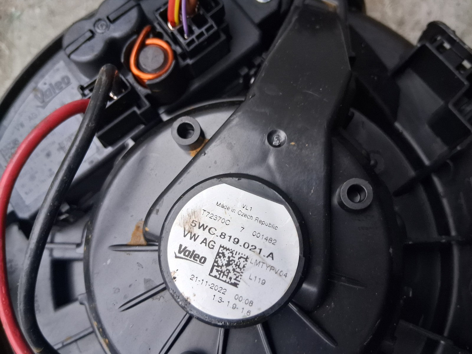 VW VOLKSWAGEN TIGUAN MK2 HEATER BLOWER MOTOR FAN 5WC819021