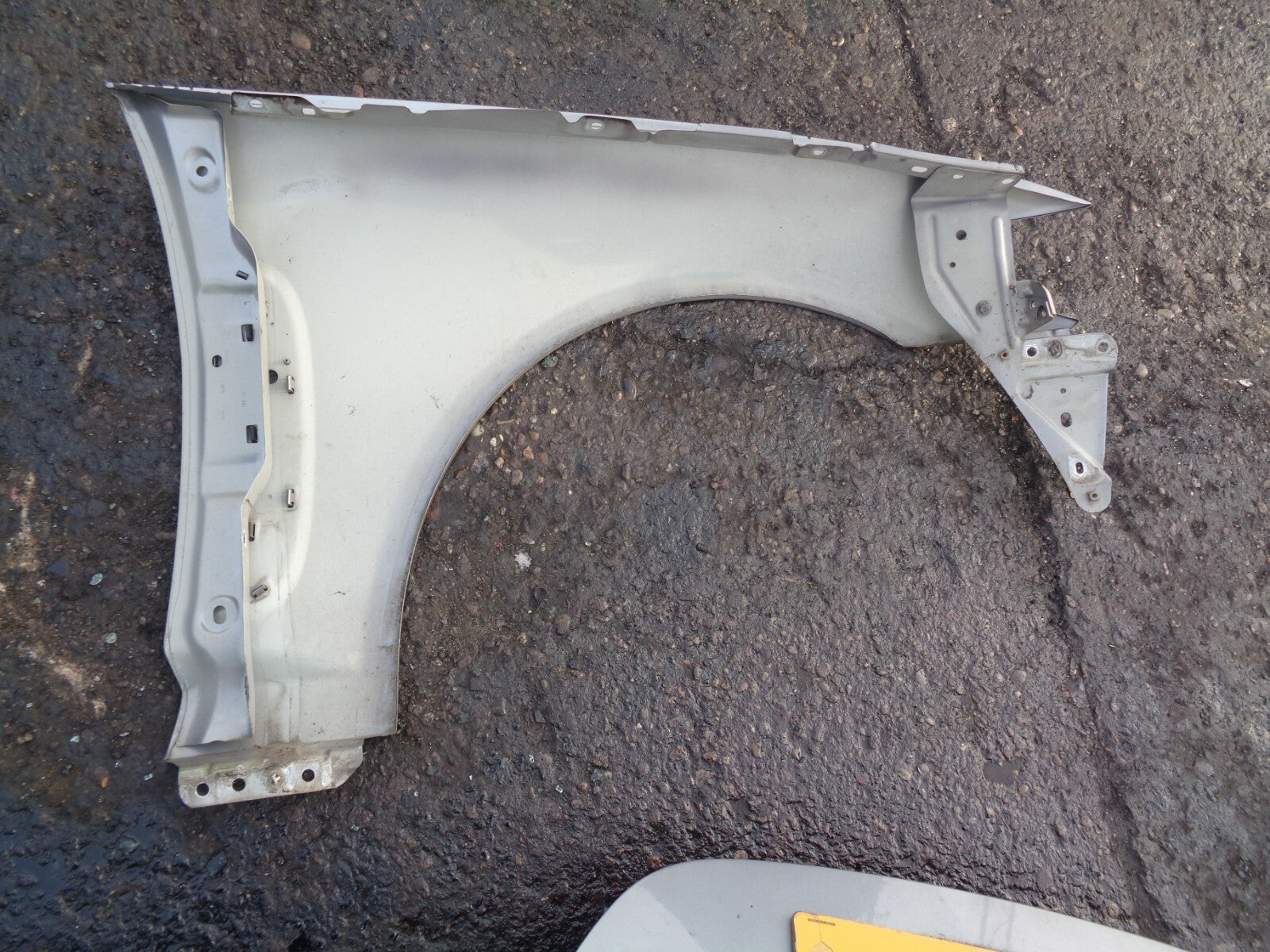 JAGUAR XF 2010 X250 3.0 DIESEL NS PASSENGER SIDE FRONT WING PANEL 8X2316E005A