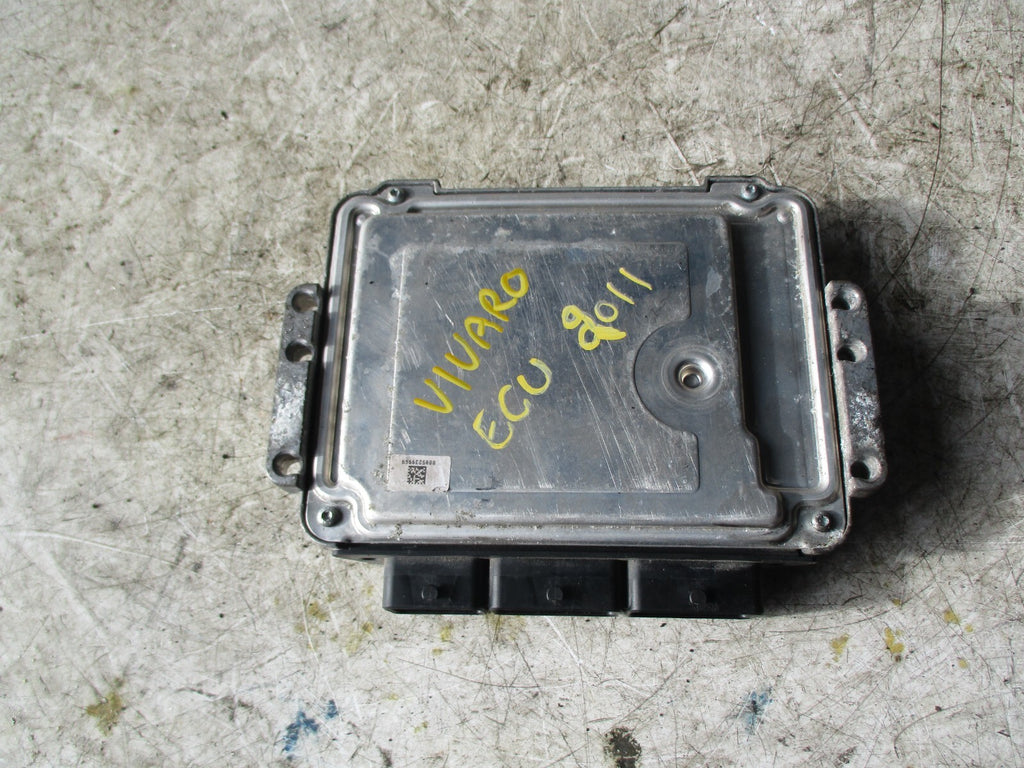 VAUXHALL VIVARO 2.0 DIESEL 2011 ENGINE CONTROL UNIT ECU 8201105714