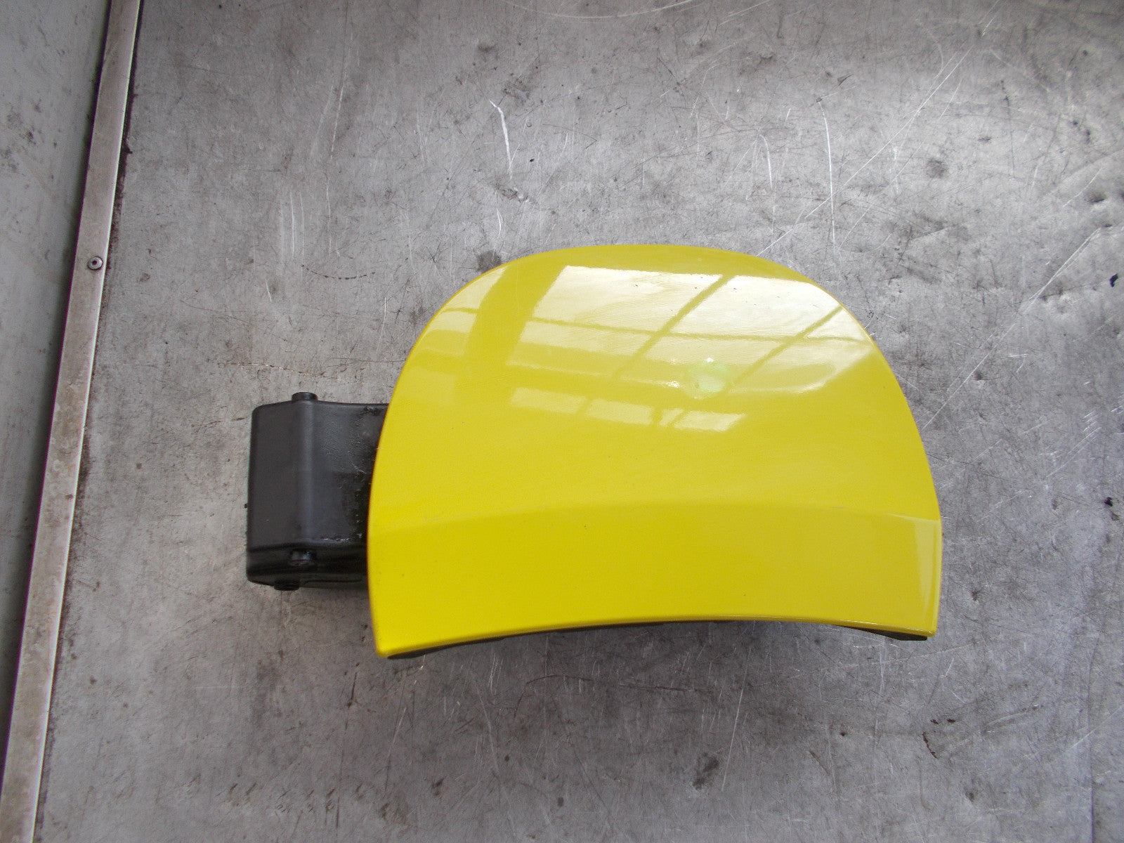 CITROEN C4 CACTUS 2016 YELLOW DIESEL FUEL FILLER CAP 9801501380