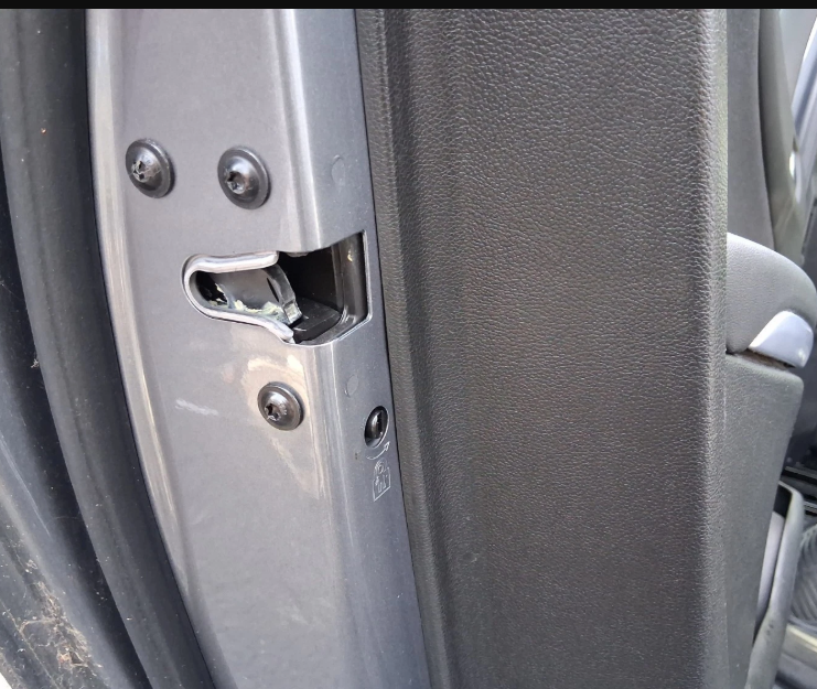2014 VAUXHALL ZAFIRA TOURER C MK3 NSR PASSENGER SIDE REAR DOOR LOCK MECHANISM