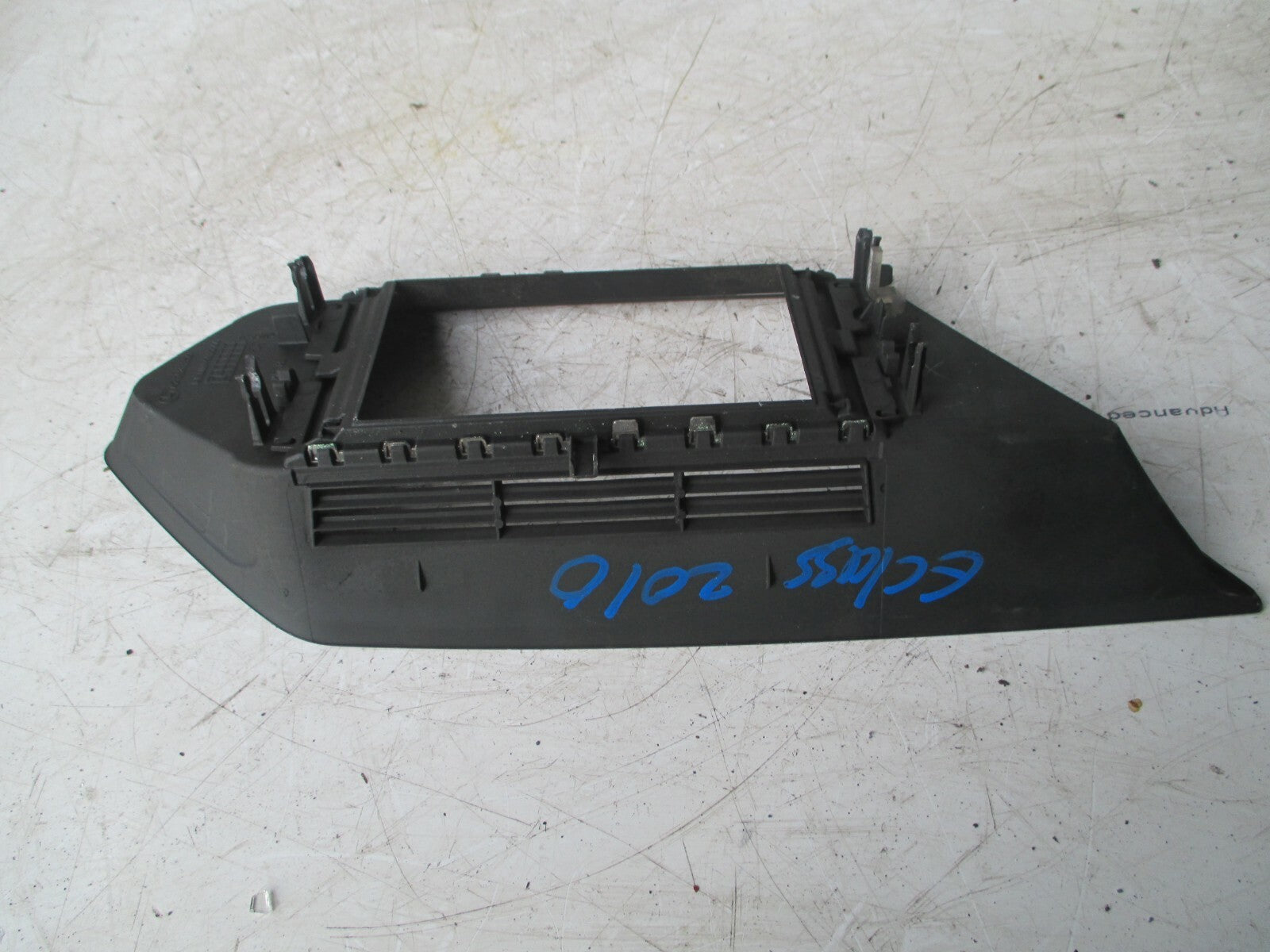 MERCEDES E CLASS W212 2010 DISPLAY COVER SURROUND TRIM A2126801336