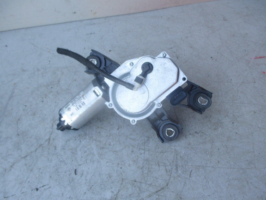 VW VOLKSWAGEN PASSAT B6 REAR WIPER MOTOR 53032812
