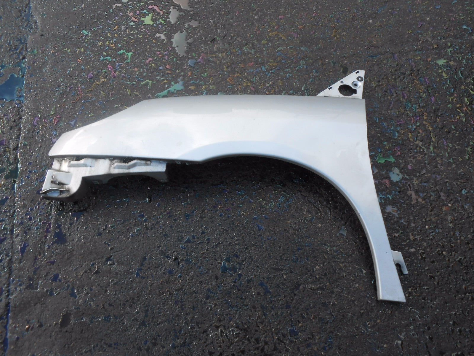 PEUGEOT 807 2005 NSF PASSENGER SIDE FRONT PLASTIC WING PANEL SILVER