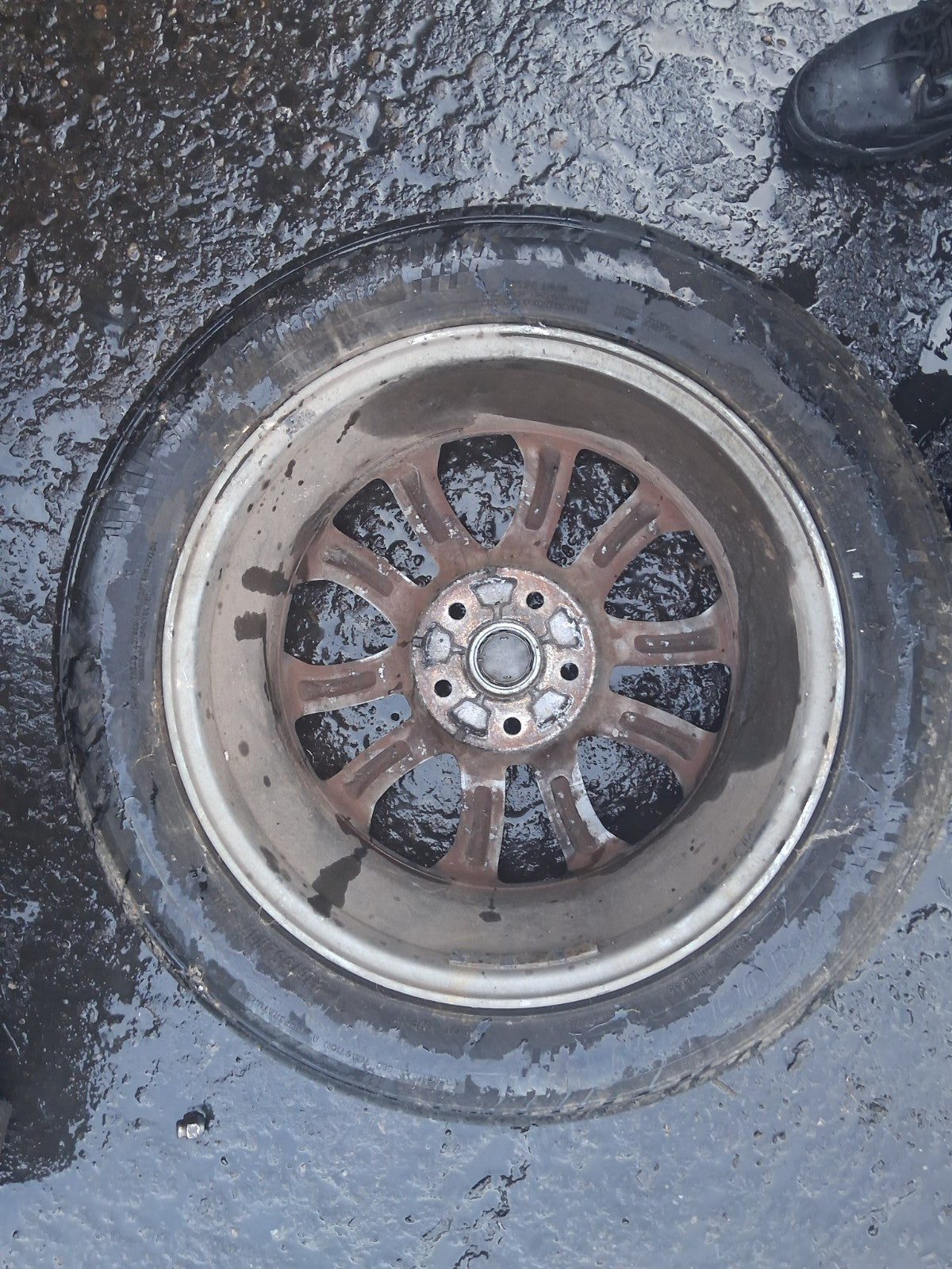 2016 NISSAN JUKE MK1 17 INCH ALLOY WHEEL WITH TYRE 215/55R17