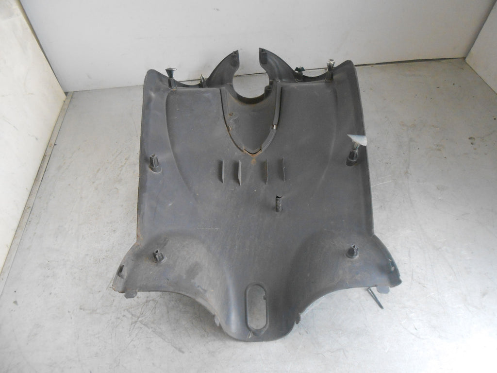 PEUGEOT LOOXOR 100 2001 FRONT INNER PLASTIC FAIRING SHIELD GREY 1174155000