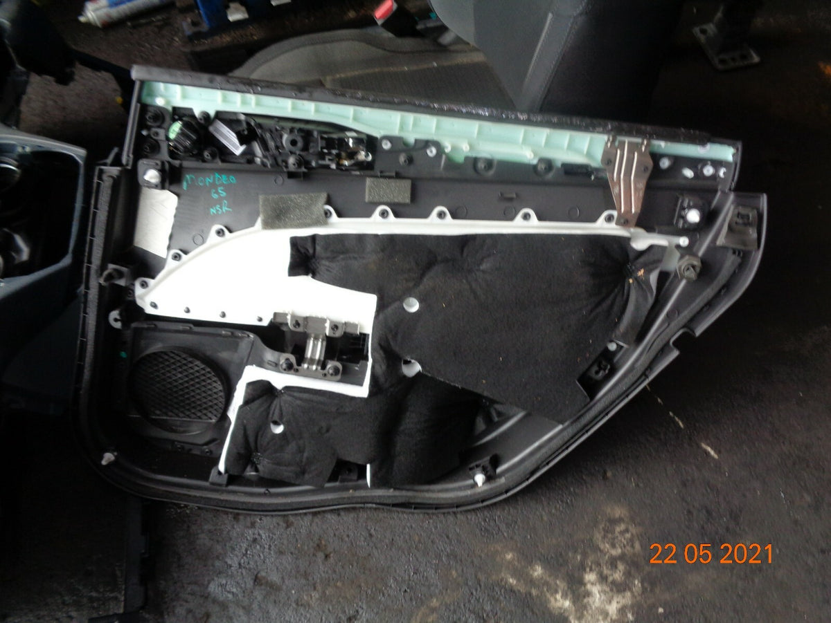 FORD MONDEO MK5 2015 NSR PASSENGER SIDE REAR PLASTIC DOOR CARD PANEL HANDLE