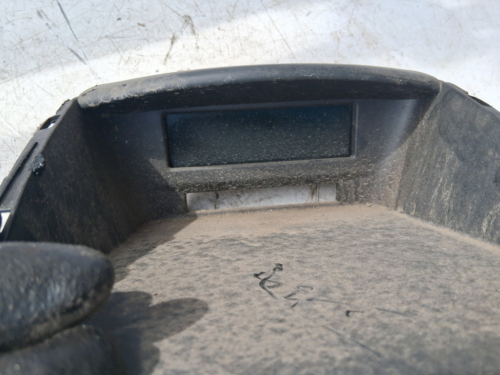 2010 PEUGEOT 207 FRONT DASH BOTH AIR VENTS WITH HAZARD SWITCH 96724726ZD