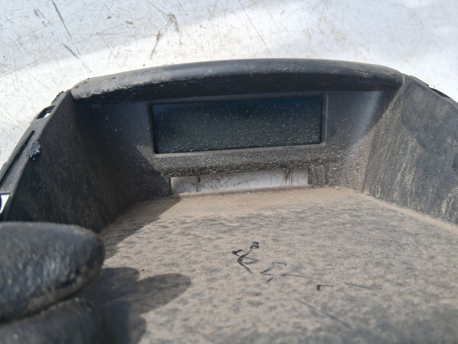 2010 PEUGEOT 207 FRONT DASH BOTH AIR VENTS WITH HAZARD SWITCH 96724726ZD