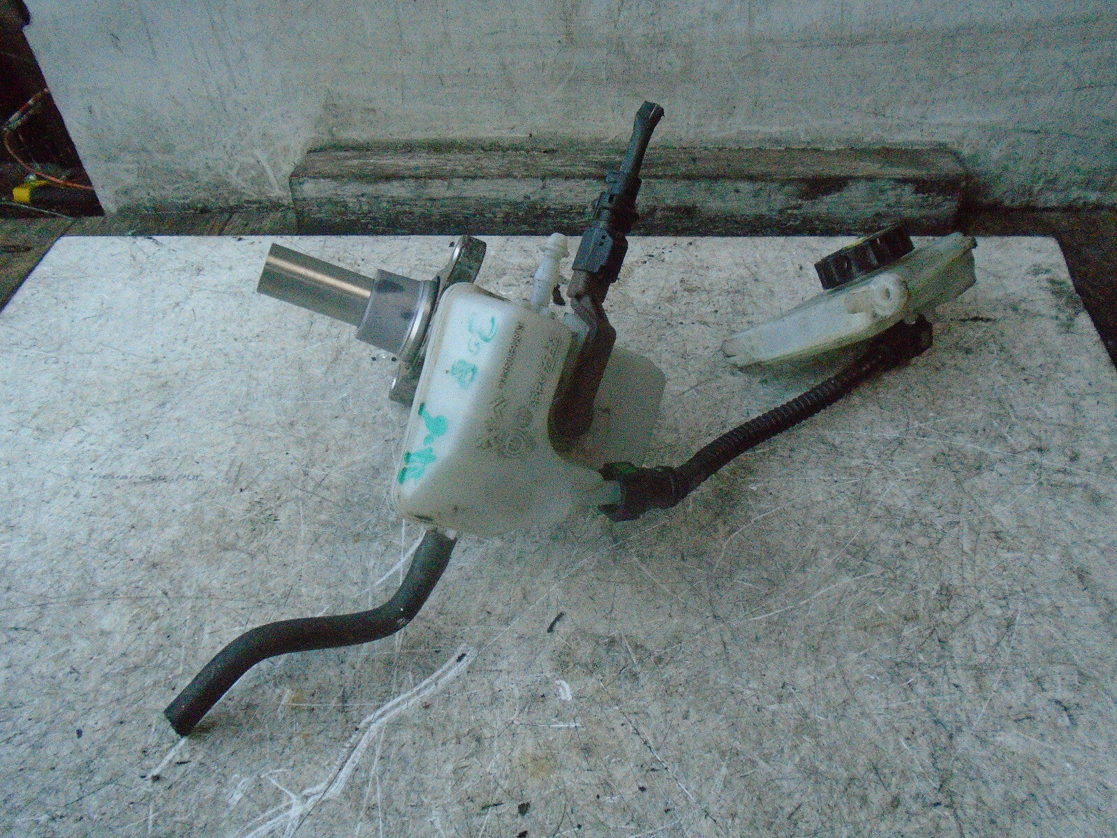 PEUGEOT 308 2018 1.6 DIESEL BRAKE MASTER CYLINDER