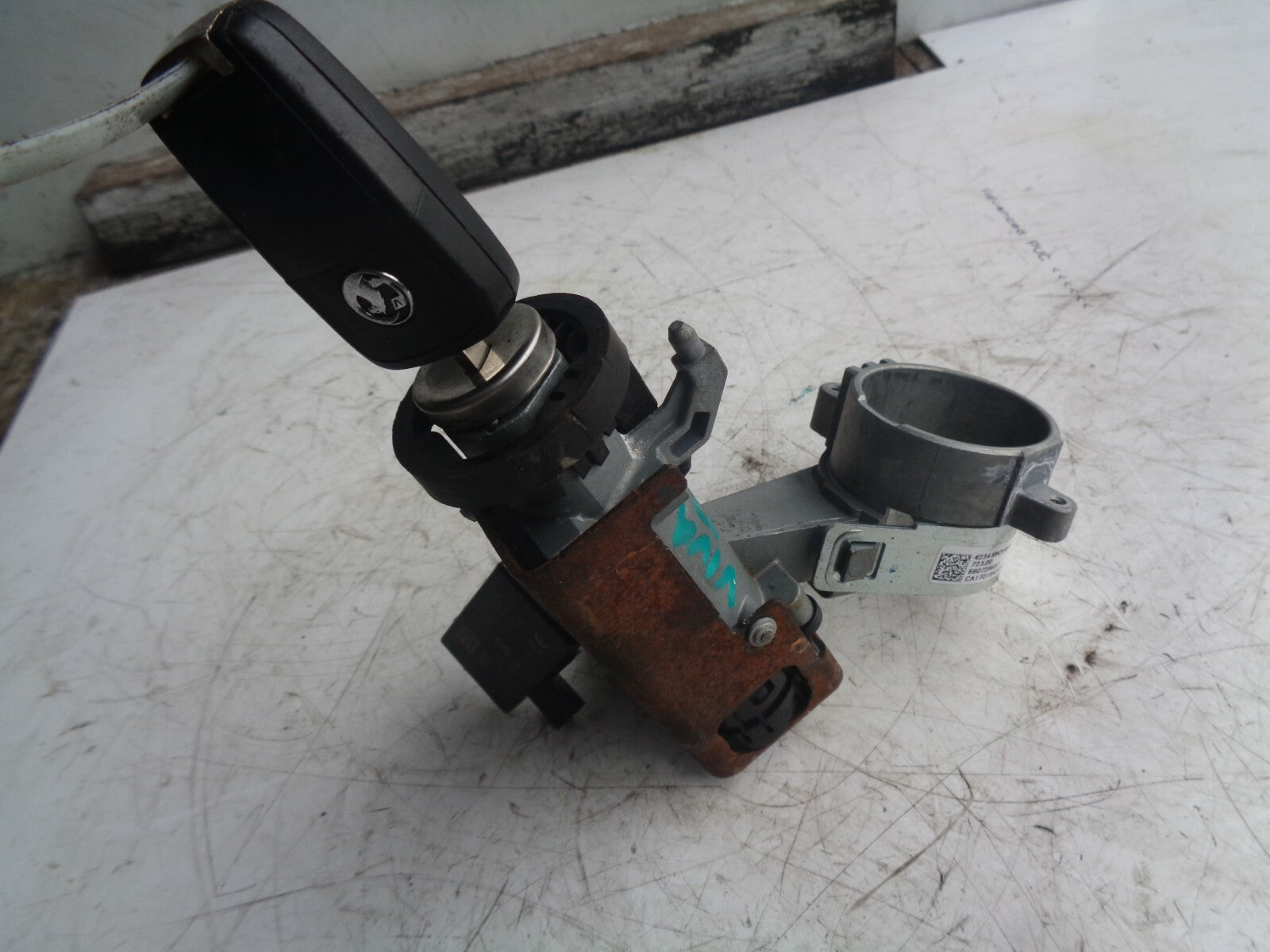 VAUXHALL VIVA MK4 2017 KEY AND IGNITION BARREL 13574865